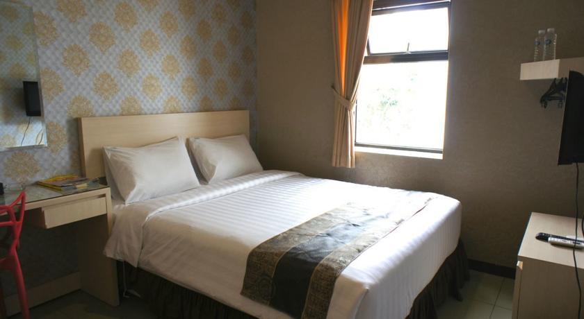 Mine Home Hotel Bandung Bagian luar foto