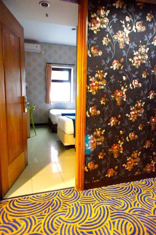 Mine Home Hotel Bandung Bagian luar foto