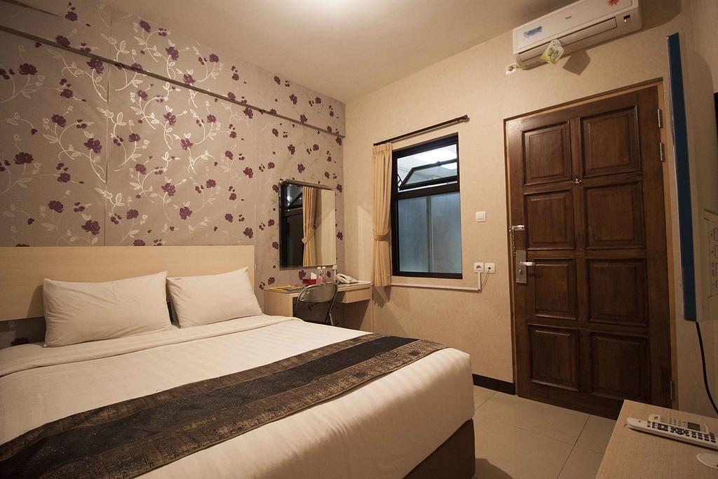 Mine Home Hotel Bandung Bagian luar foto