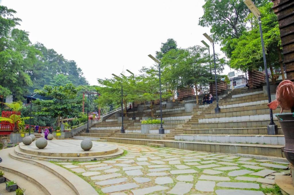 Mine Home Hotel Bandung Bagian luar foto