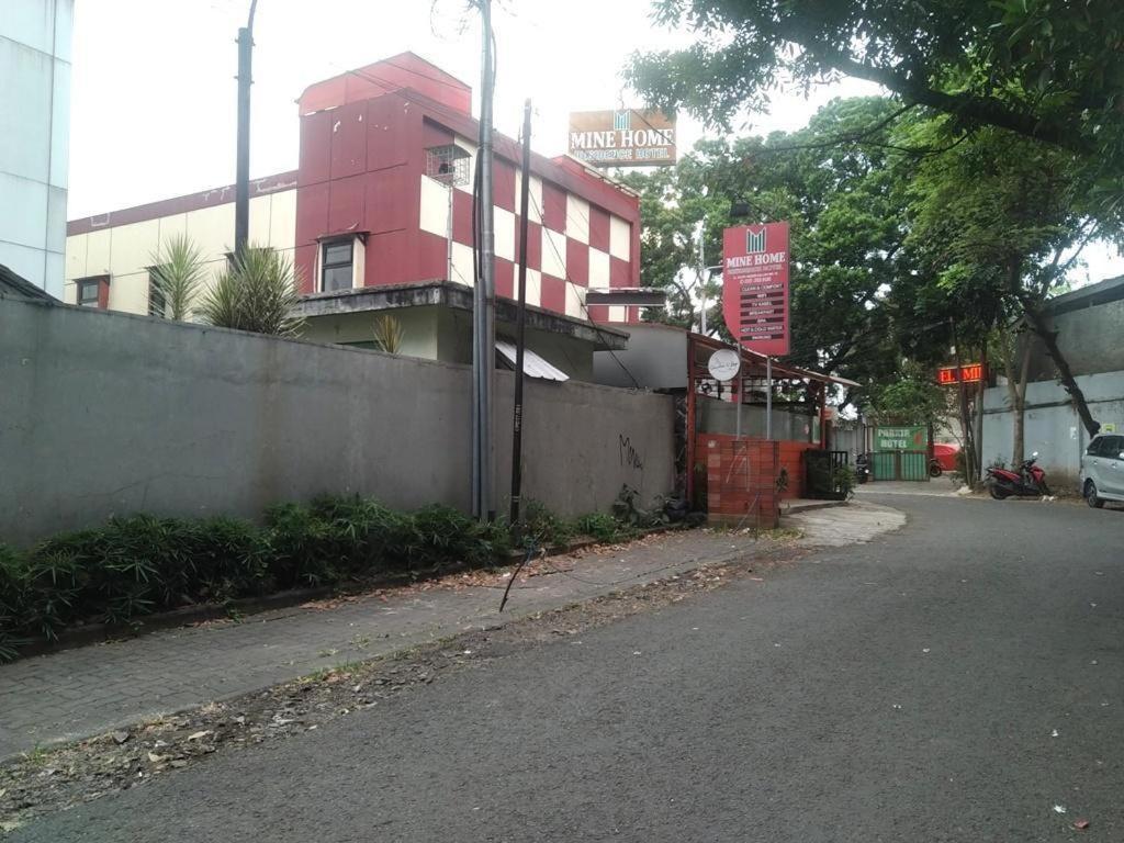 Mine Home Hotel Bandung Bagian luar foto