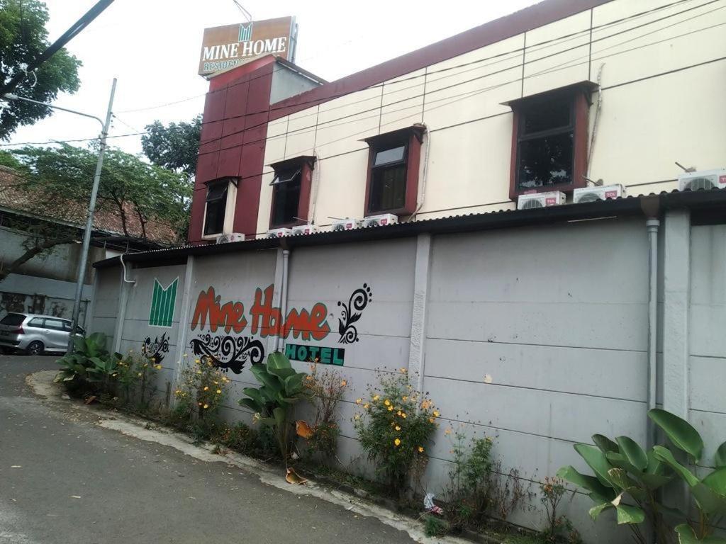 Mine Home Hotel Bandung Bagian luar foto