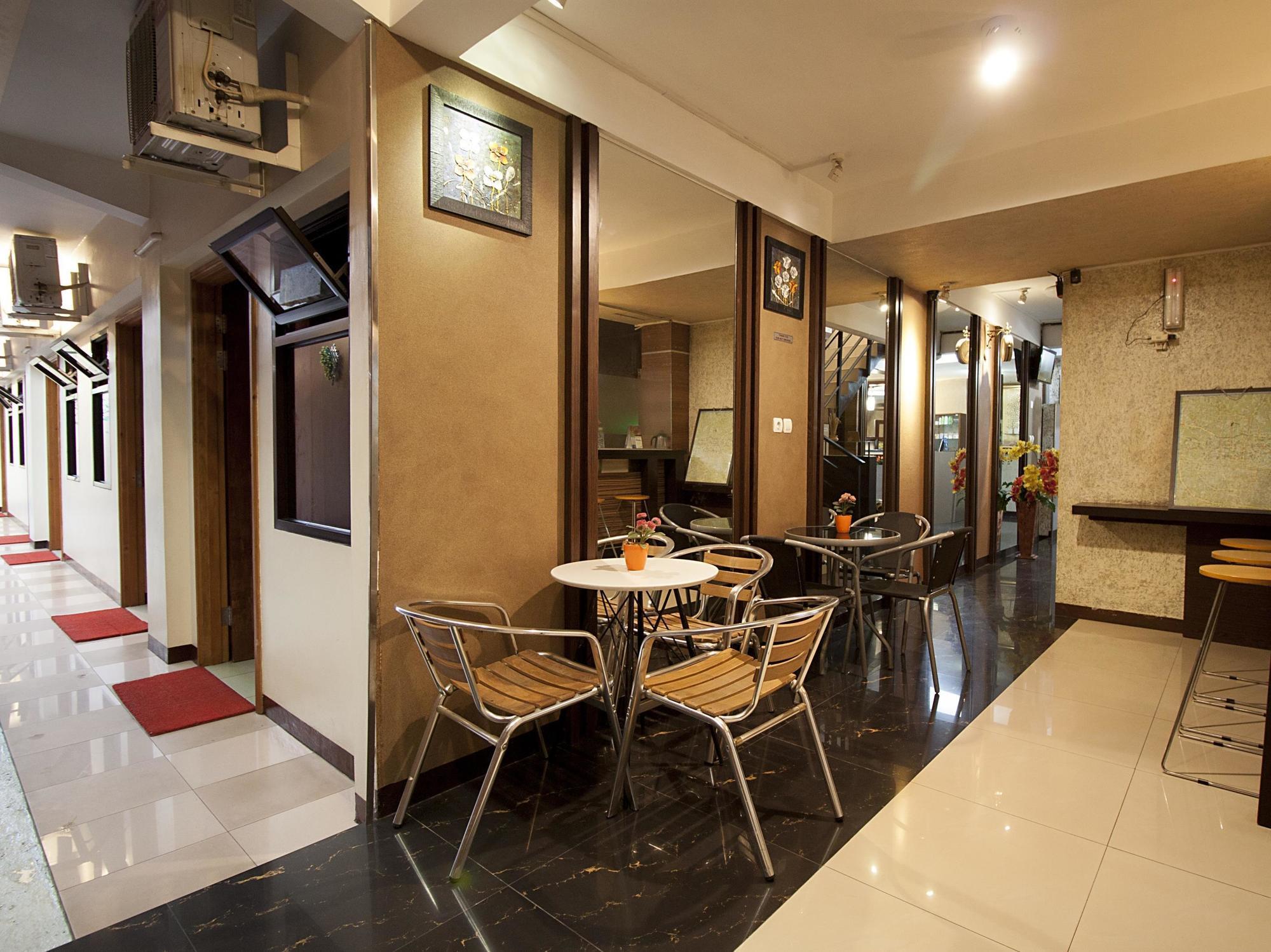 Mine Home Hotel Bandung Bagian luar foto